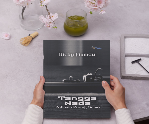 Tangga Nada: Rahasia Ruang Demo (Hardcover)